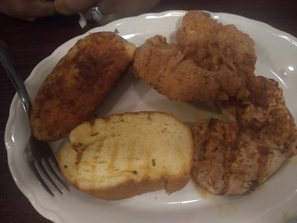 Happy Trails Restaurant | restaurant | 32498 US-431, Roanoke, AL 36274, USA | 3348638011 OR +1 334-863-8011