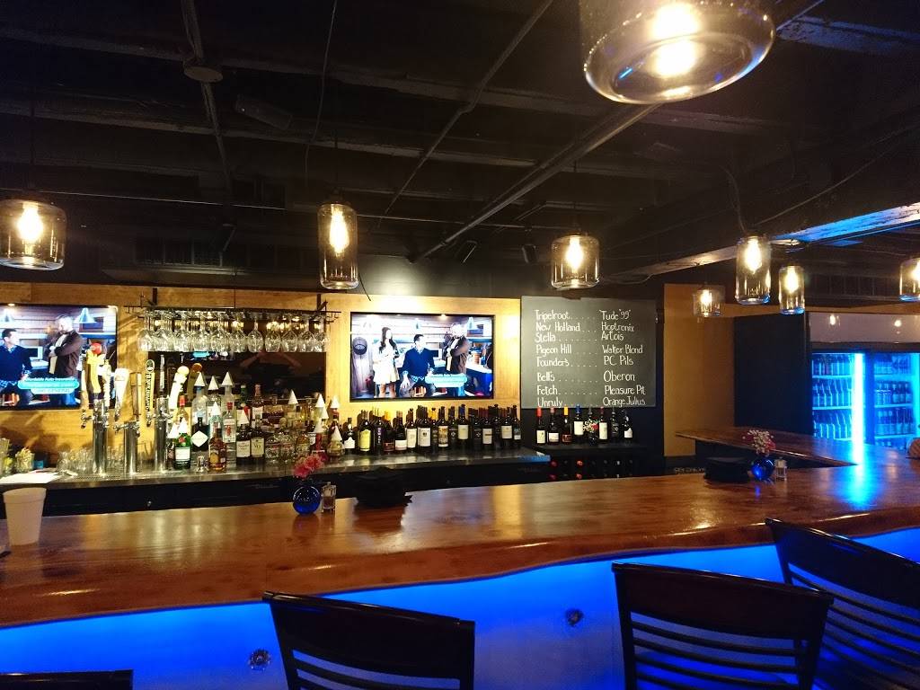 Smash Wine Bar & Bistro | restaurant | 415 W Western Ave, Muskegon, MI 49440, USA | 2312467910 OR +1 231-246-7910