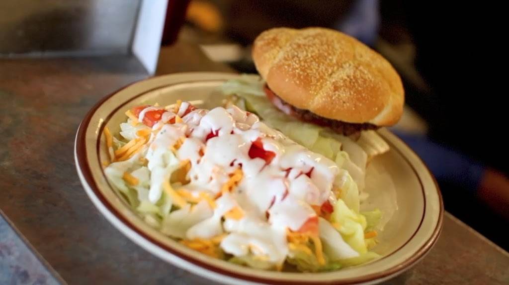 Barnstormer Restaurant | restaurant | 600 Airport Road # A, Greeley, CO 80631, USA | 9703363020 OR +1 970-336-3020