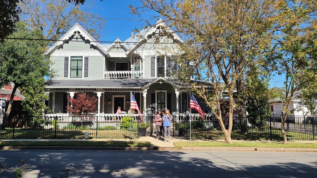 White Rhino Coffee | cafe | 414 W Main St, Waxahachie, TX 75165, USA | 2149037082 OR +1 214-903-7082