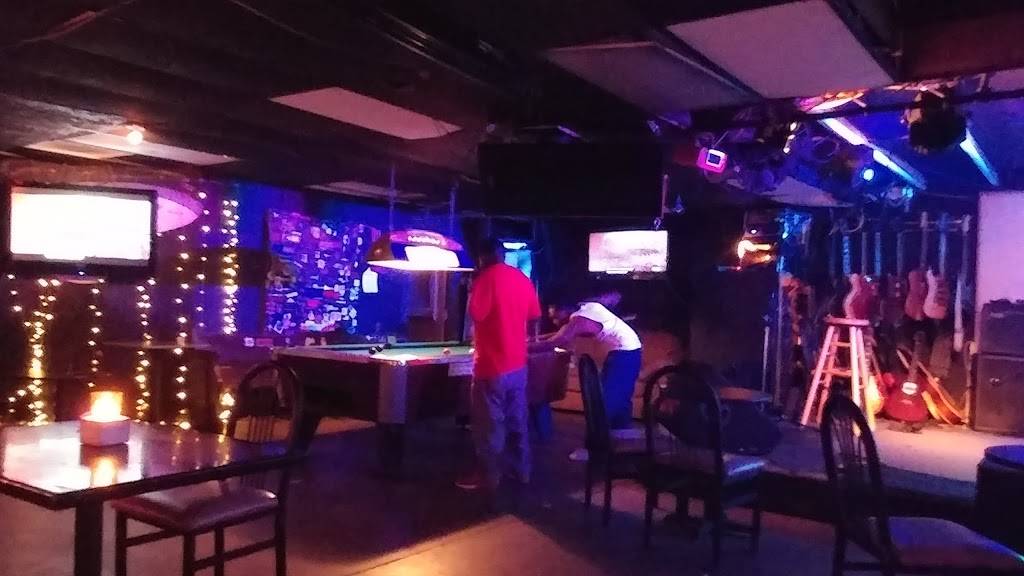 The Wormhole Neighborhood Pub & Music Venue | night club | 2307 Bull St, Savannah, GA 31401, USA | 9123496770 OR +1 912-349-6770