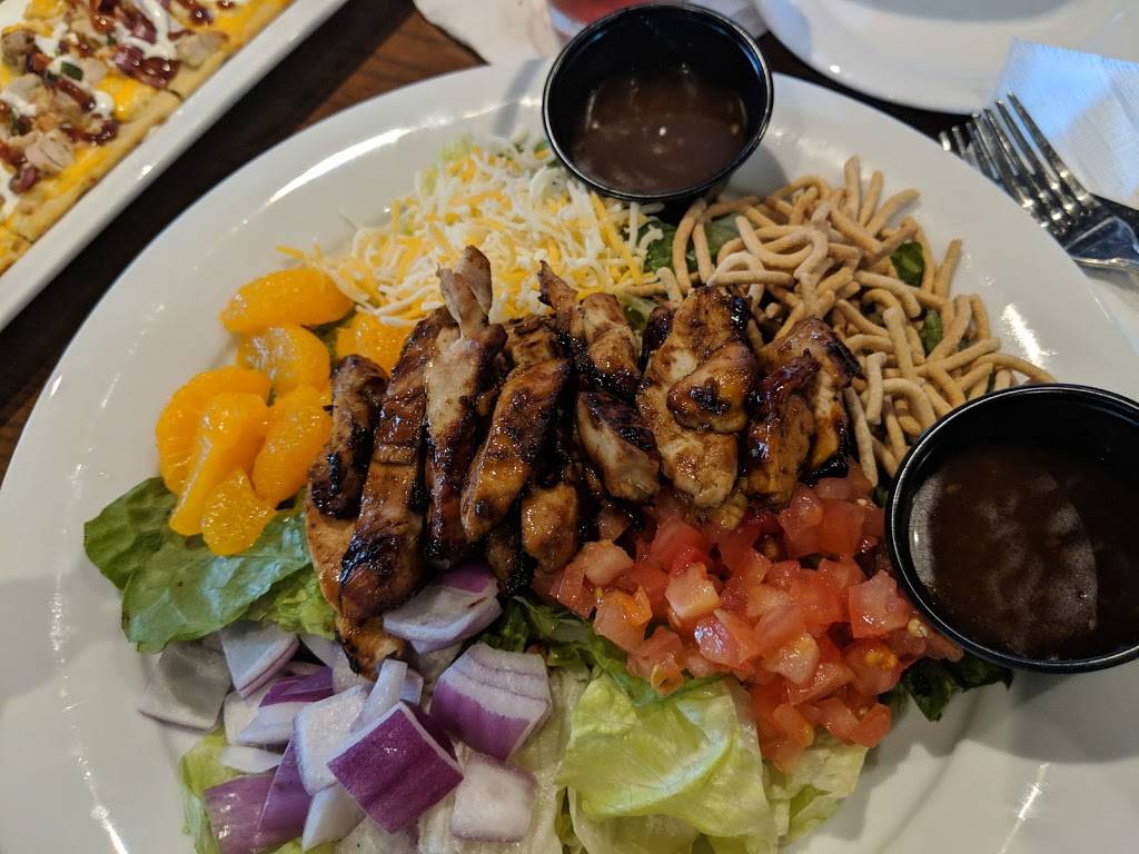 Hickory Tavern | restaurant | 141 Pelham Dr a, Columbia, SC 29209, USA | 8036384103 OR +1 803-638-4103