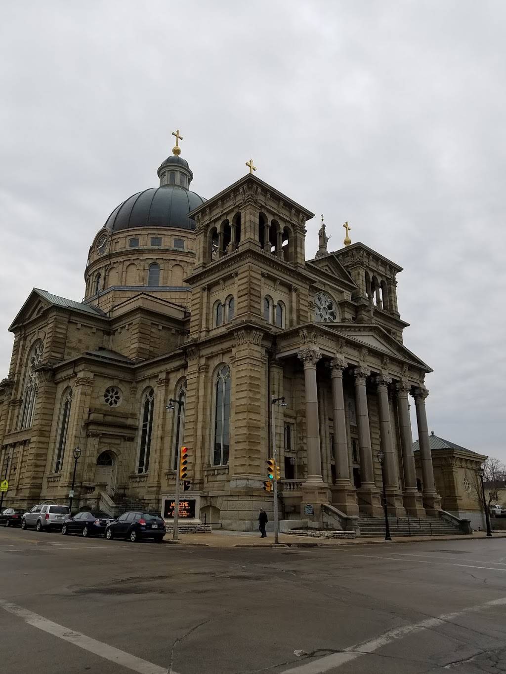 Don Lucho Restaurant | restaurant | 565 W Lincoln Ave, Milwaukee, WI 53207, USA | 4146431744 OR +1 414-643-1744