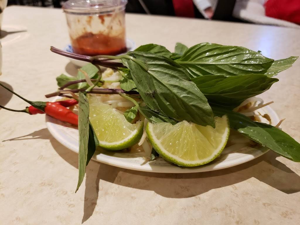 Pho Asia | restaurant | 110 Woodbridge Ave, Woodbridge, ON L4L 2S6, Canada | 9058567513 OR +1 905-856-7513