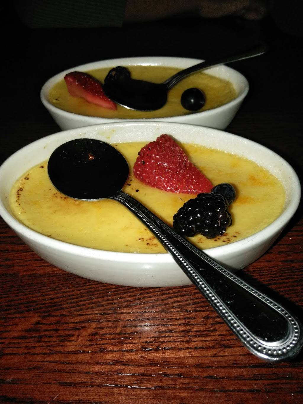 Houlihans | restaurant | 2 Southpark Center, Strongsville, OH 44136, USA | 4405729090 OR +1 440-572-9090