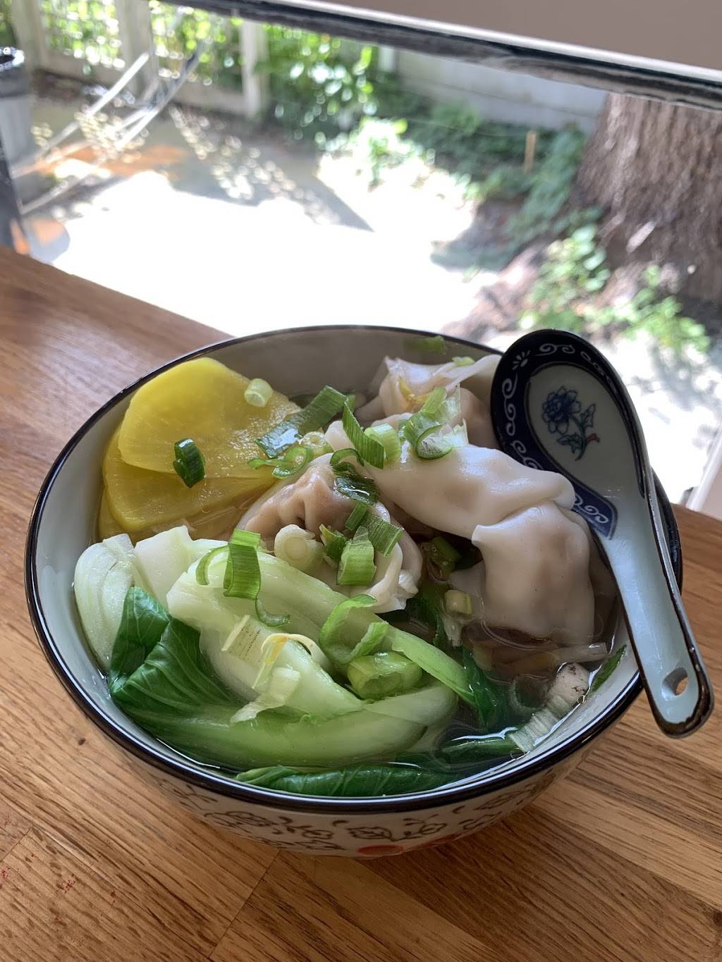 Opties and Dinghies | restaurant | 1010 Village Ln, Orient, NY 11957, USA | 9178221230 OR +1 917-822-1230