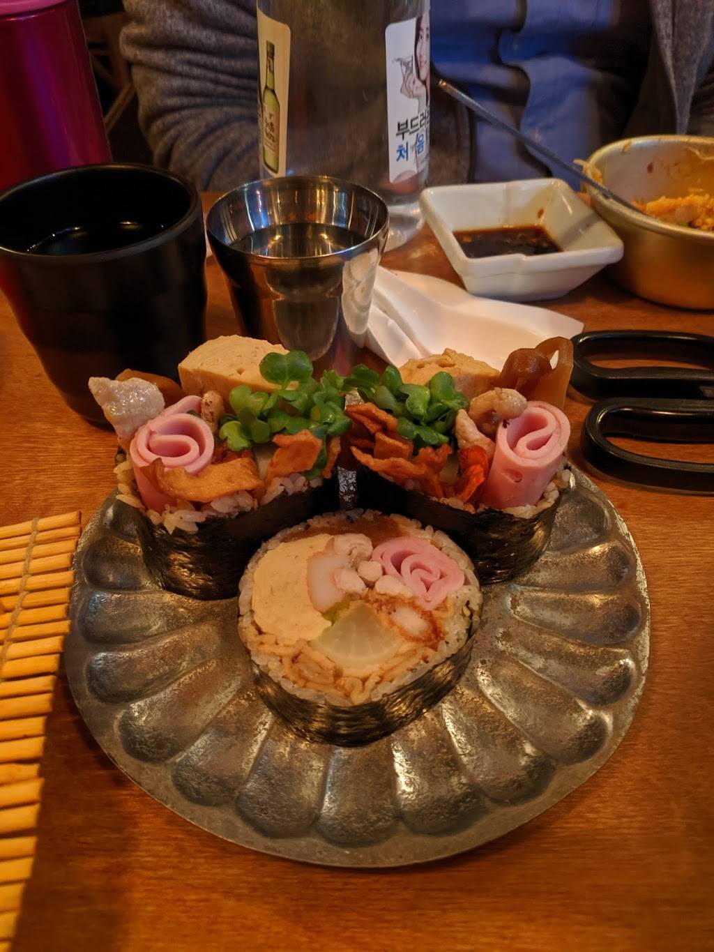 Sikgaek Gugu | restaurant | 247 Main St, Fort Lee, NJ 07024, USA | 2018495135 OR +1 201-849-5135