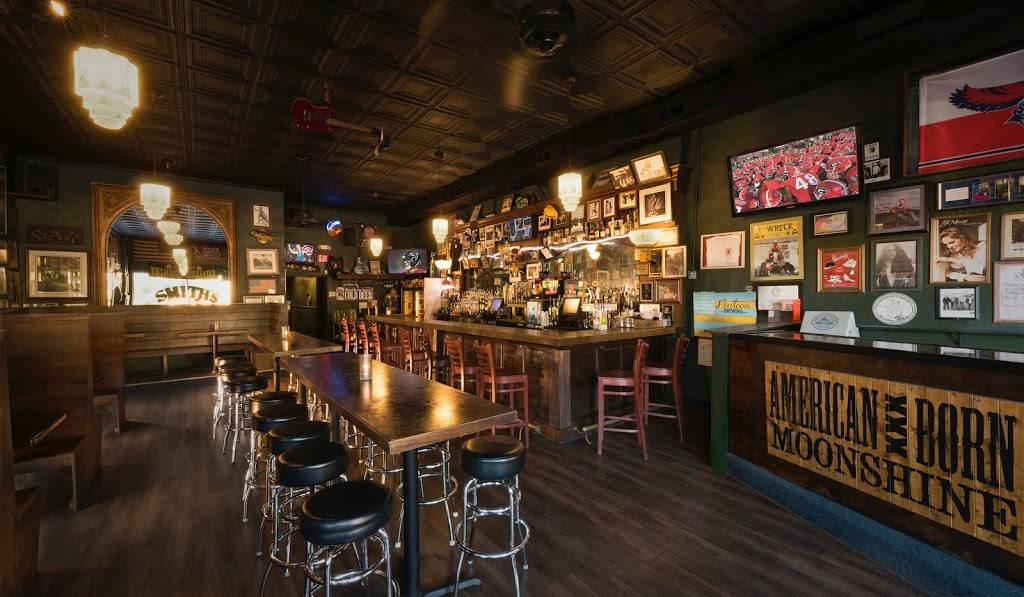 Smiths Olde Bar | restaurant | 1578 Piedmont Ave NE, Atlanta, GA 30324, USA | 4048751522 OR +1 404-875-1522