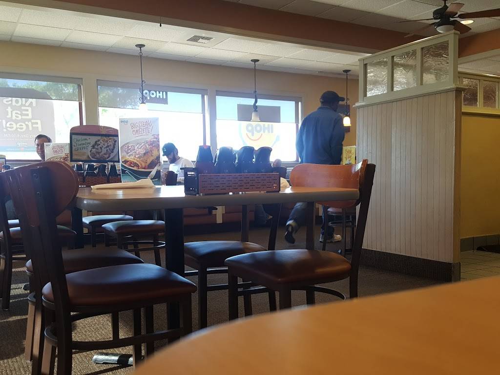 IHOP | restaurant | 3965 N Gloster St, Tupelo, MS 38804, USA | 6626201458 OR +1 662-620-1458