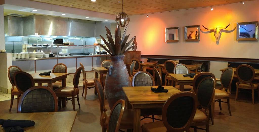 Salúd Mexican Bístro and Tequílería | restaurant | 8125 W Sahara Ave STE 110, Las Vegas, NV 89117, USA | 7026656423 OR +1 702-665-6423