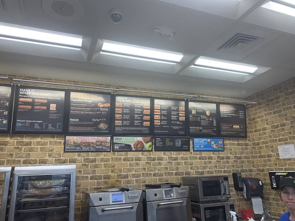 Subway | meal takeaway | 305 Abrahames Rd, Moriarty, NM 87035, USA | 5058324947 OR +1 505-832-4947