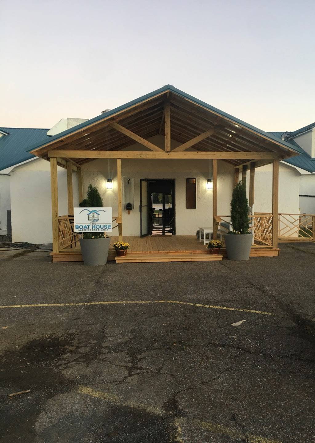 The Boathouse Alabama | restaurant | 1525 Blount Ave, Guntersville, AL 35976, USA | 7705585415 OR +1 770-558-5415