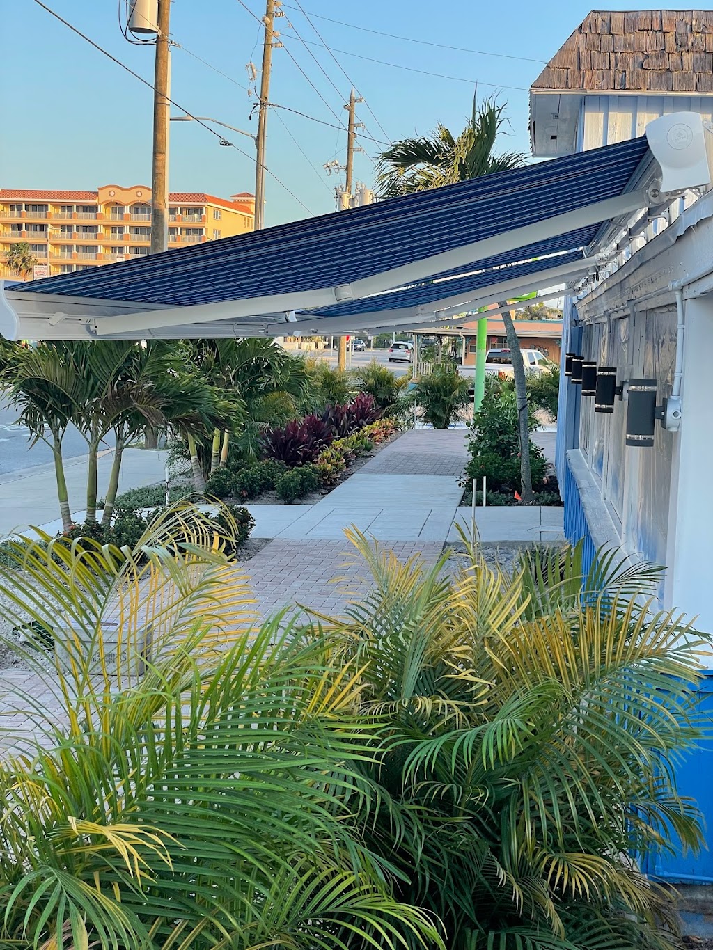 Coco Wood Grill | restaurant | 17814 Gulf Blvd, Redington Shores, FL 33708, USA | 7274986005 OR +1 727-498-6005