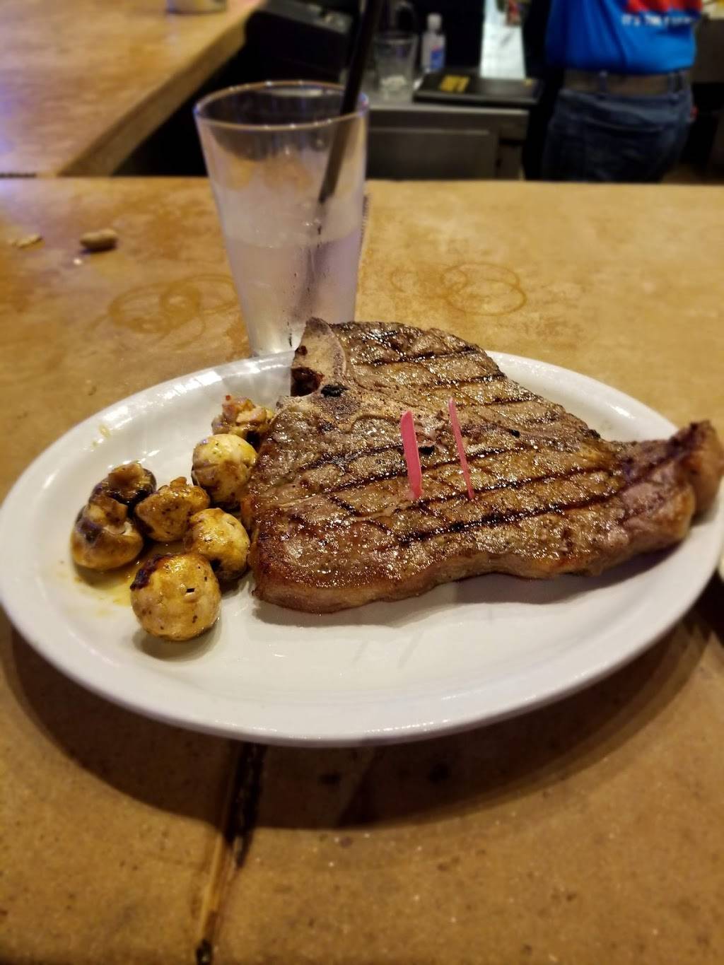 Logans Roadhouse | restaurant | 2506 Music Valley Dr, Nashville, TN 37214, USA | 6158710328 OR +1 615-871-0328