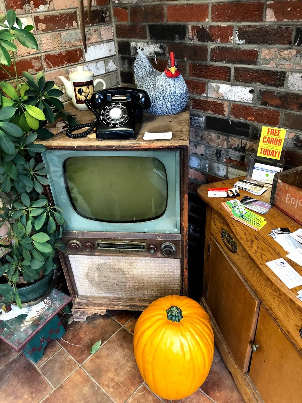 Golden Skillet | restaurant | 13629 US-29, Chatham, VA 24531, USA | 4344324633 OR +1 434-432-4633