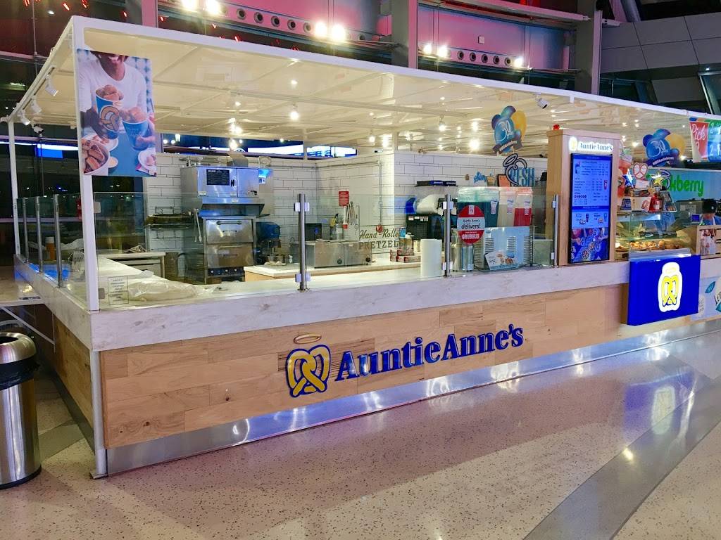 Auntie Annes | cafe | 2626 E Katella Ave, Anaheim, CA 92806, USA | 6572210670 OR +1 657-221-0670