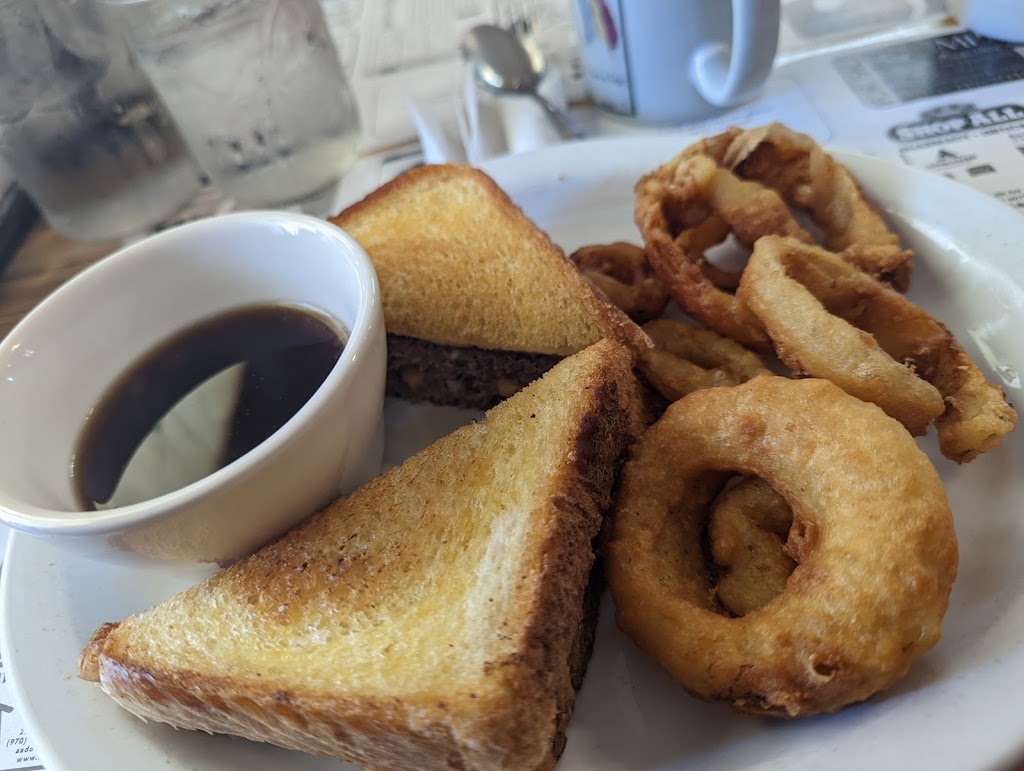 Moms Kitchen Cafe | restaurant | 101 S Washington St, Otis, CO 80743, USA | 9702463414 OR +1 970-246-3414