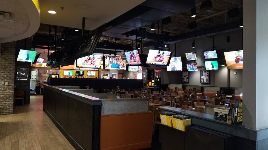 Buffalo Wild Wings | restaurant | 951 East Interstate Hwy 30, Rockwall, TX 75087, USA | 9727225100 OR +1 972-722-5100