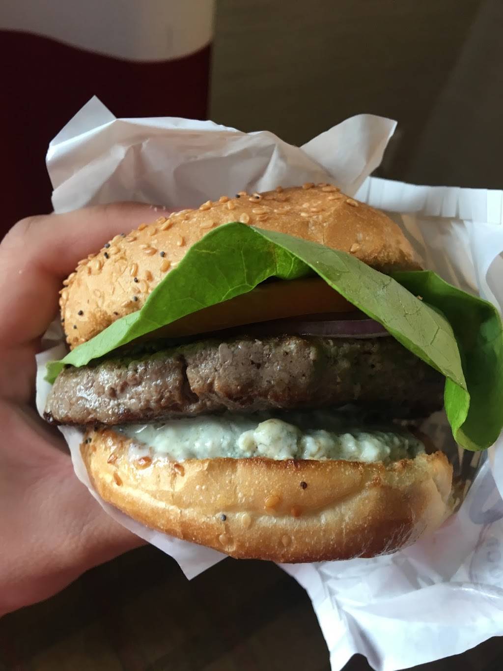 Hero Certified Burgers | restaurant | 6070 Dixie Rd, Mississauga, ON L5T 1A6, Canada | 9056707010 OR +1 905-670-7010