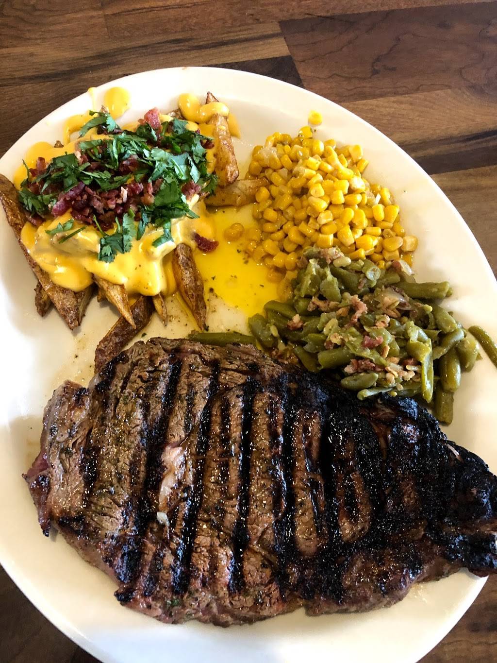 Smokin Republic Steakhouse | restaurant | 120 E Main St, Lindsay, TX 76250, USA | 9406413900 OR +1 940-641-3900