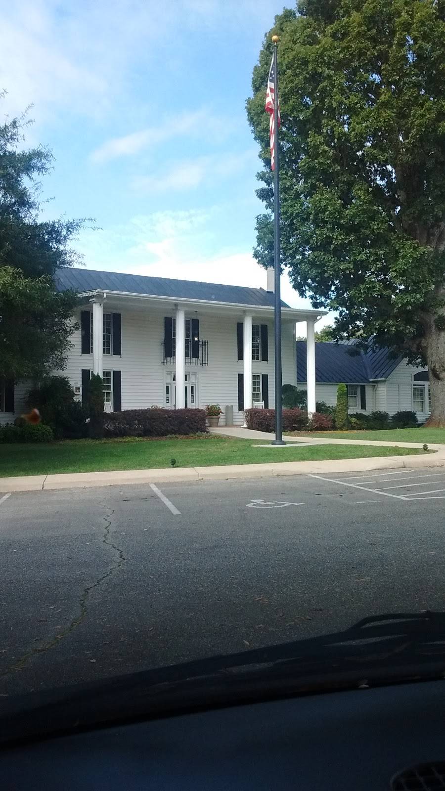 The Westlake | restaurant | 360 Chestnut Creek Dr, Hardy, VA 24101, USA | 5407214215 OR +1 540-721-4215