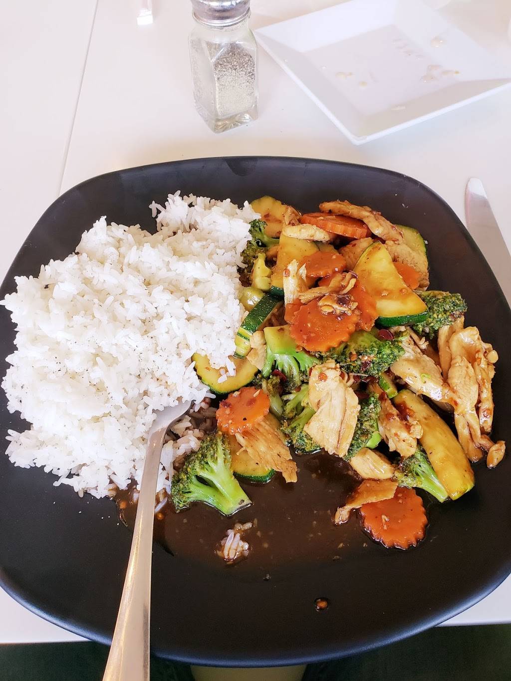 WaiWai Kitchen | restaurant | 4315 Lemmon Ave, Dallas, TX 75219, USA | 2145208868 OR +1 214-520-8868