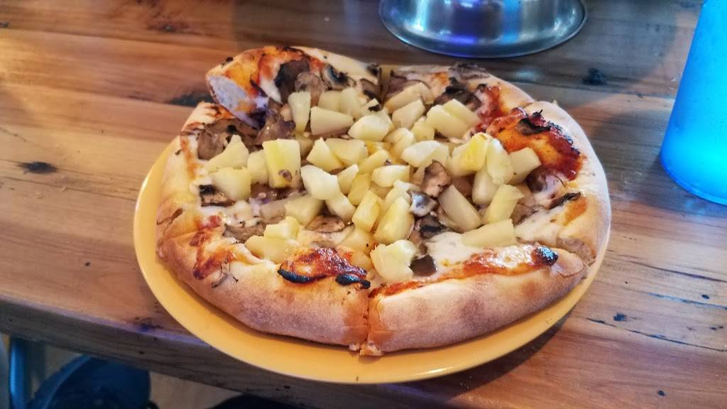 Davids Pizza at Lincoln Center | restaurant | 900 W Benjamin Holt Dr, Stockton, CA 95207, USA | 2099572850 OR +1 209-957-2850