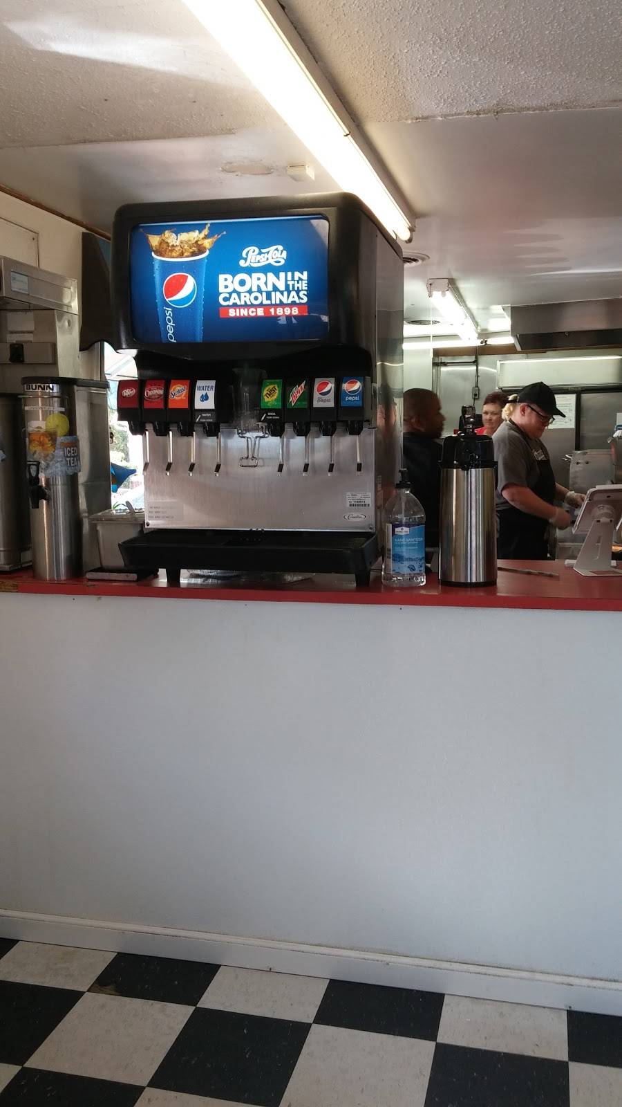 Community Deli | meal takeaway | 901 Oberlin Rd, Raleigh, NC 27605, USA | 9198966810 OR +1 919-896-6810