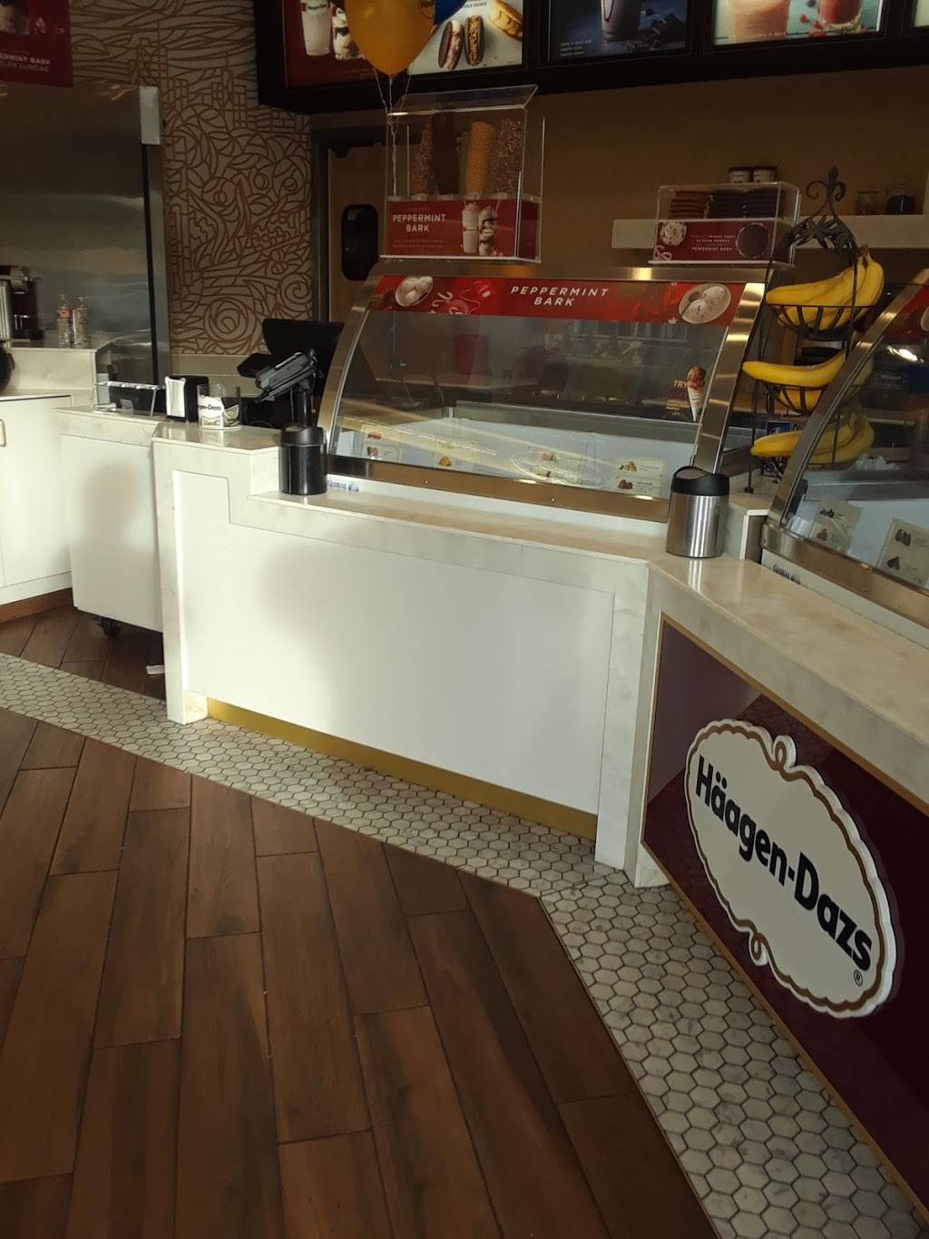 Haagen-Dazs | restaurant | #120C, 5620 Paseo Del Norte, Carlsbad, CA 92008, USA | 8007670120 OR +1 800-767-0120