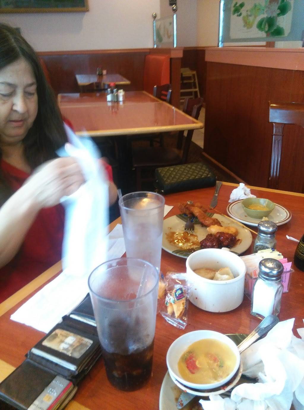 Golden China Restaurant | restaurant | 1423 N Shenandoah Ave, Front Royal, VA 22630, USA | 5406353688 OR +1 540-635-3688