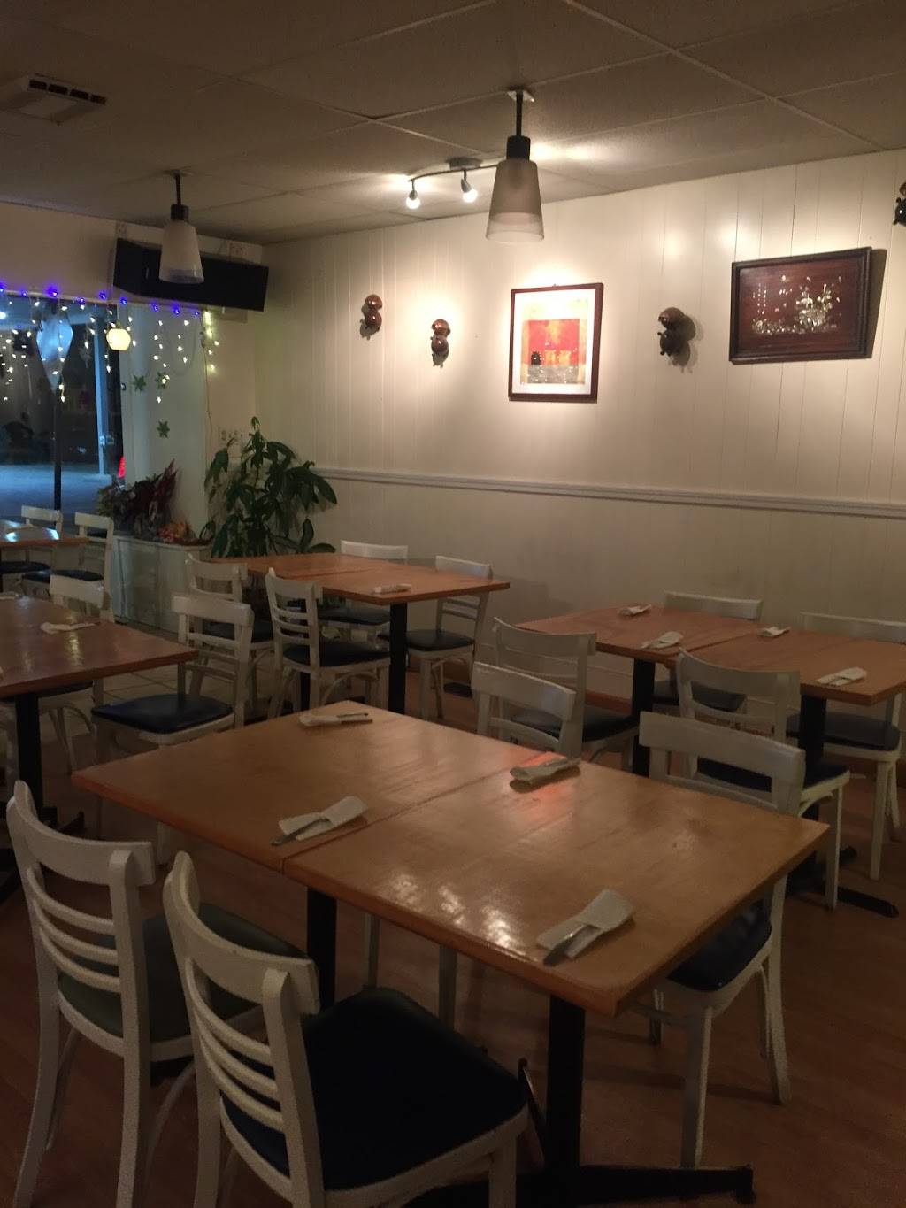 Cilantro Thai Kitchen | restaurant | 1509 W Devon Ave, Chicago, IL 60660, USA | 7732627797 OR +1 773-262-7797