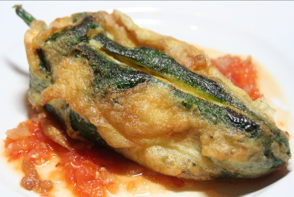 La Pupusa Loca y Más! | restaurant | 1729 S Hardy Ave, Independence, MO 64052, USA | 8162262684 OR +1 816-226-2684