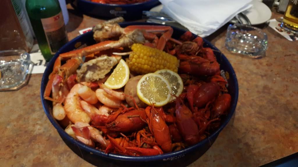 On the Rox Sports Bar and Grill | restaurant | 10535 Jones Rd #300, Houston, TX 77065, USA | 2818077500 OR +1 281-807-7500