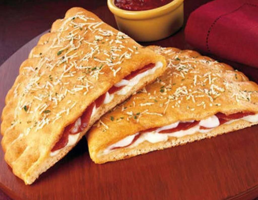 Pizza Hut | meal takeaway | 1861 E Sangamon Ave, Springfield, IL 62702, USA | 2175233260 OR +1 217-523-3260