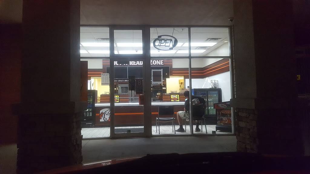 Little Caesars Pizza | meal takeaway | 2046 W 21st St, Wichita, KS 67203, USA | 3168385555 OR +1 316-838-5555