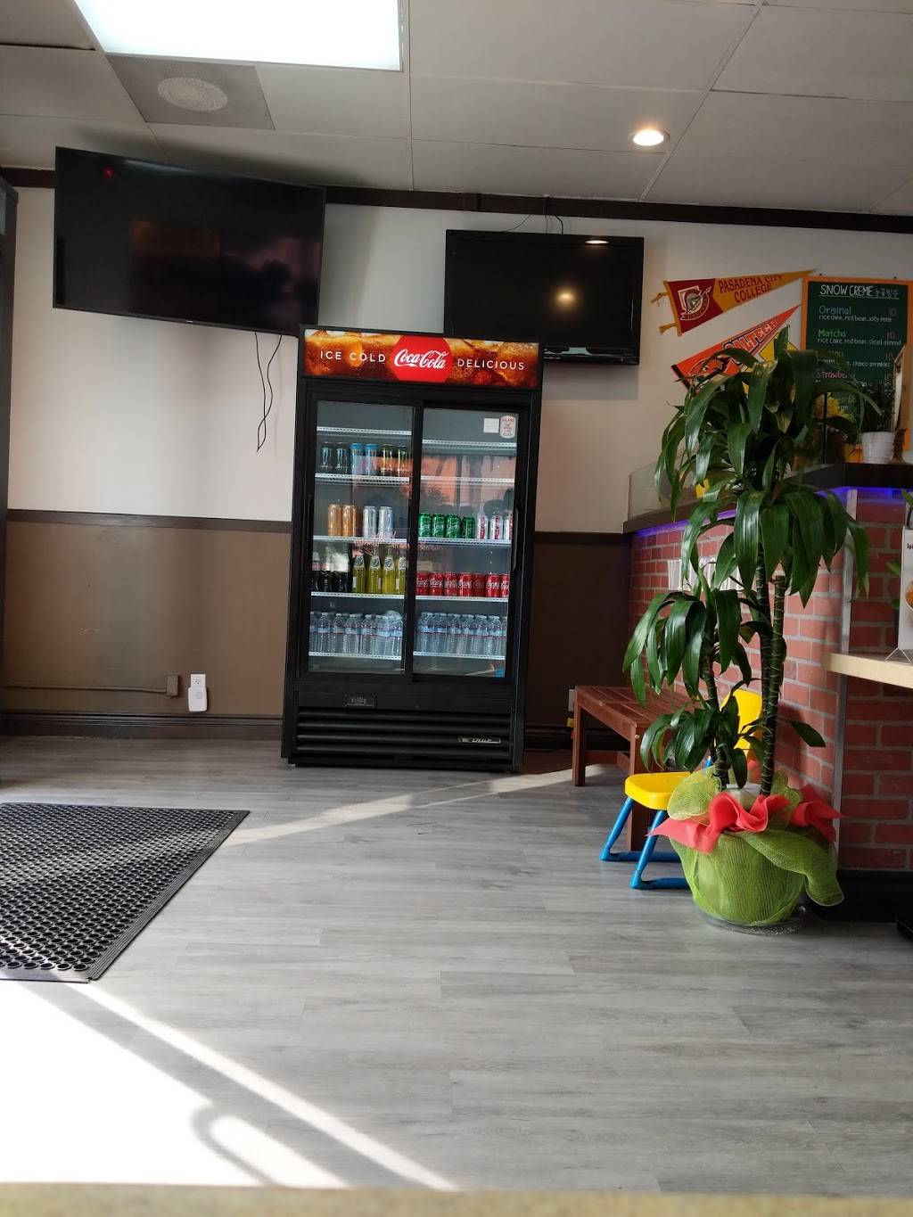 Cross St. CAFE | restaurant | 1543 E Colorado Blvd, Pasadena, CA 91106, USA | 6264216752 OR +1 626-421-6752