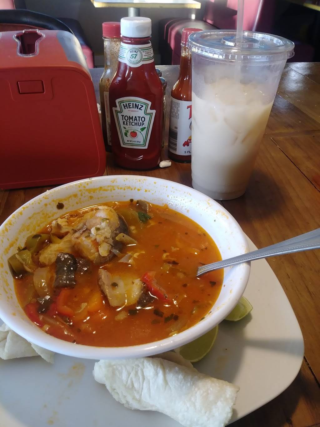 La Carreta Mexican Restaurant | restaurant | 302 N Fresno St, Fresno, CA 93701, USA | 5594493331 OR +1 559-449-3331