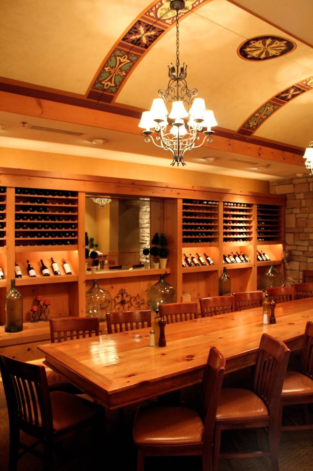 Biaggis | restaurant | 4010 W Jefferson Blvd, Fort Wayne, IN 46804, USA | 2604596700 OR +1 260-459-6700