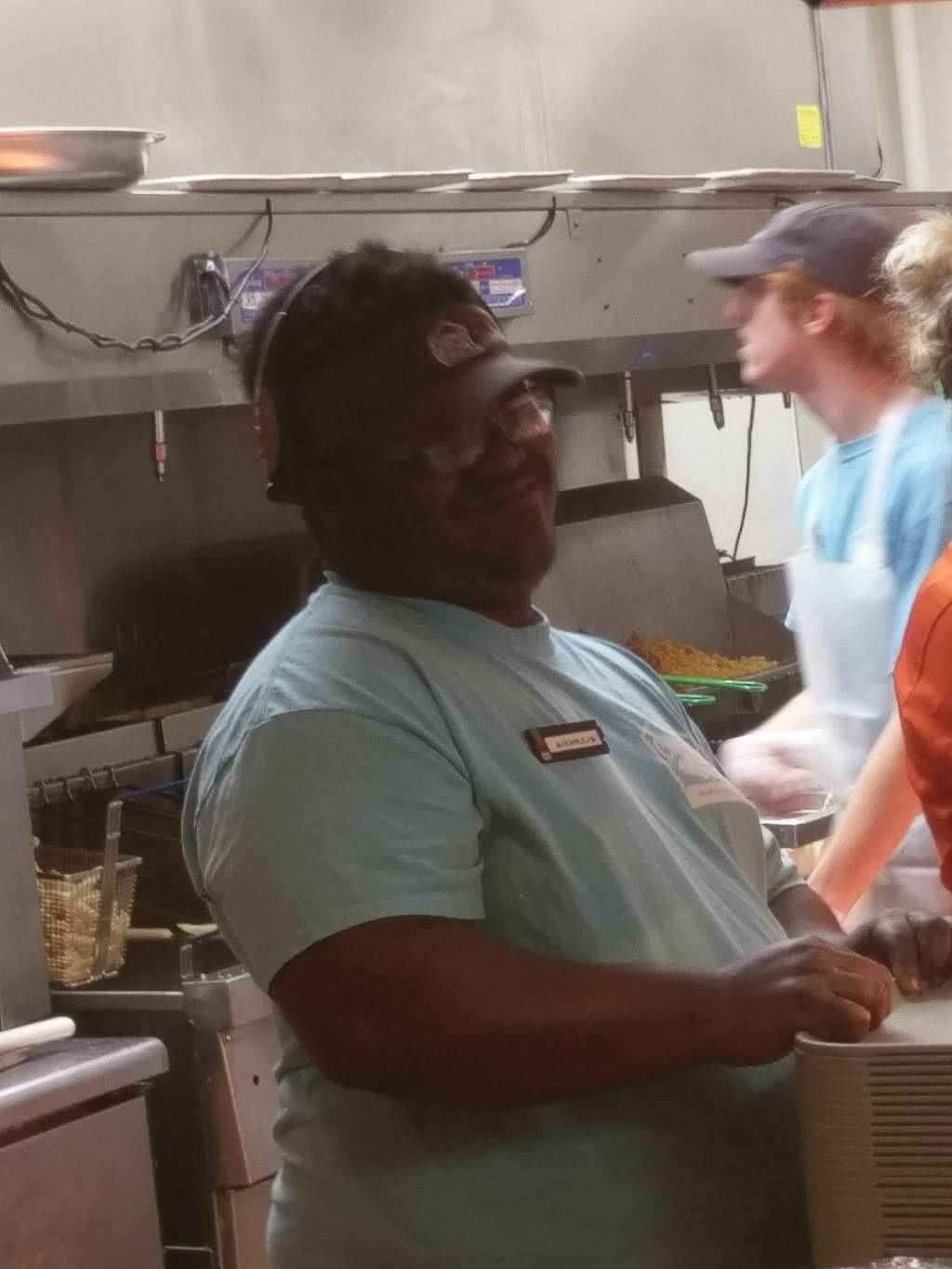 Captain Ds | restaurant | 2263 US-431, Boaz, AL 35957, USA | 2565930422 OR +1 256-593-0422