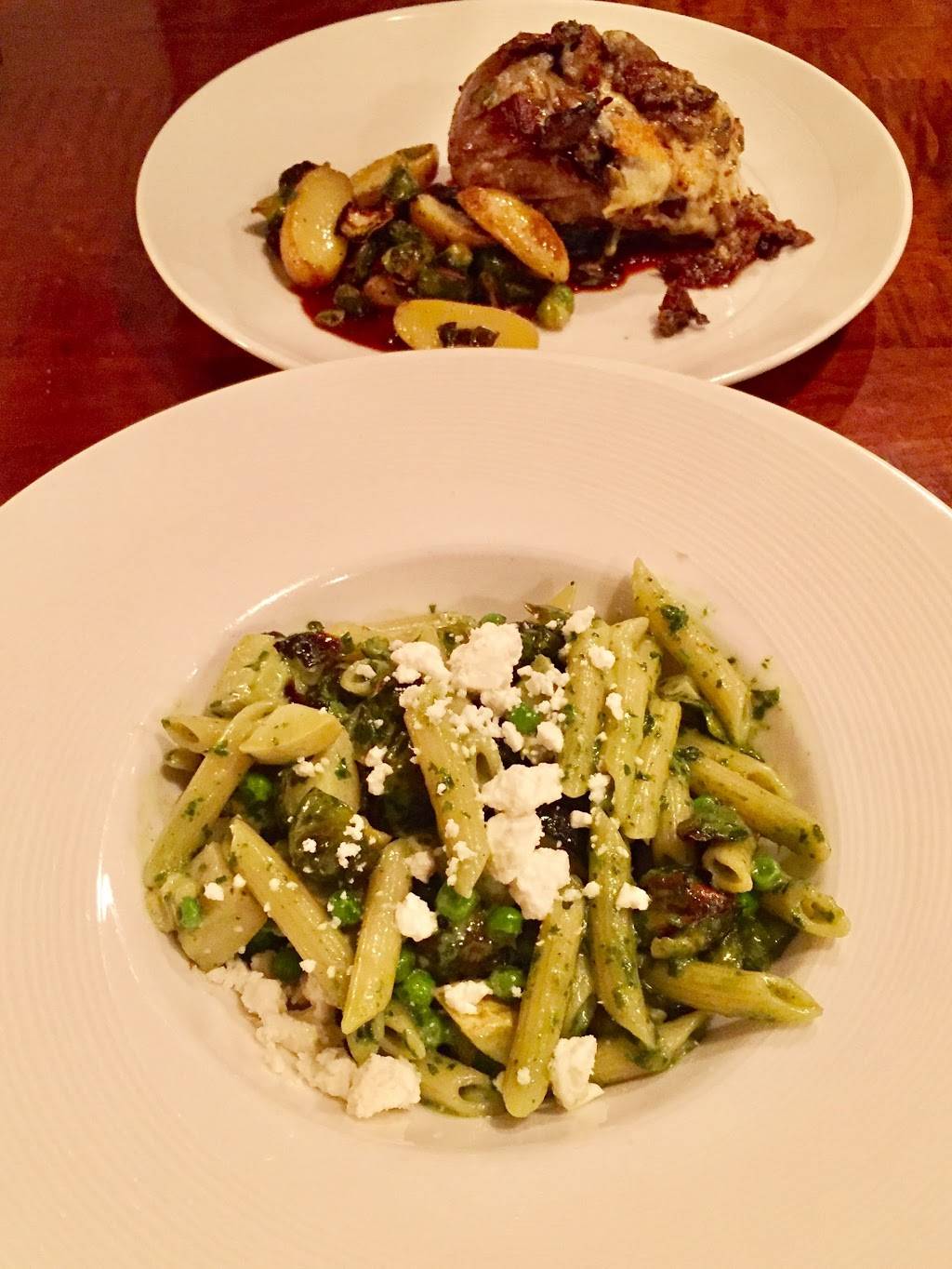 Palette Bistro | restaurant | 321 Bay St, Petoskey, MI 49770, USA | 2313483321 OR +1 231-348-3321