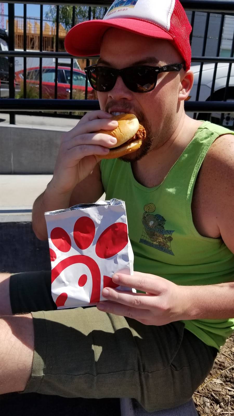 Chick-fil-A | restaurant | 4050 Lincoln Blvd, Venice, CA 90292, USA | 3103013330 OR +1 310-301-3330