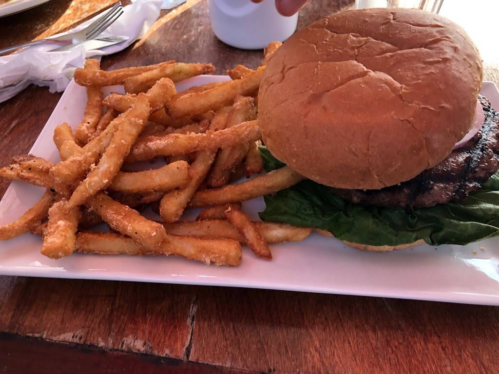 Cherrys | restaurant | 158 Bayview Walk, Bay Shore, NY 11706, USA | 6315977859 OR +1 631-597-7859