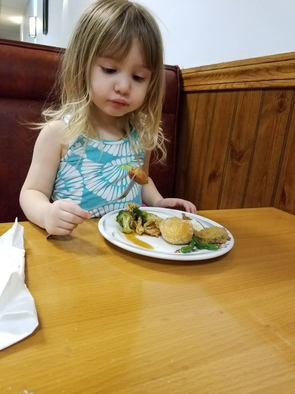 China House | restaurant | 1201 E Church St, Sandwich, IL 60548, USA | 8157866991 OR +1 815-786-6991