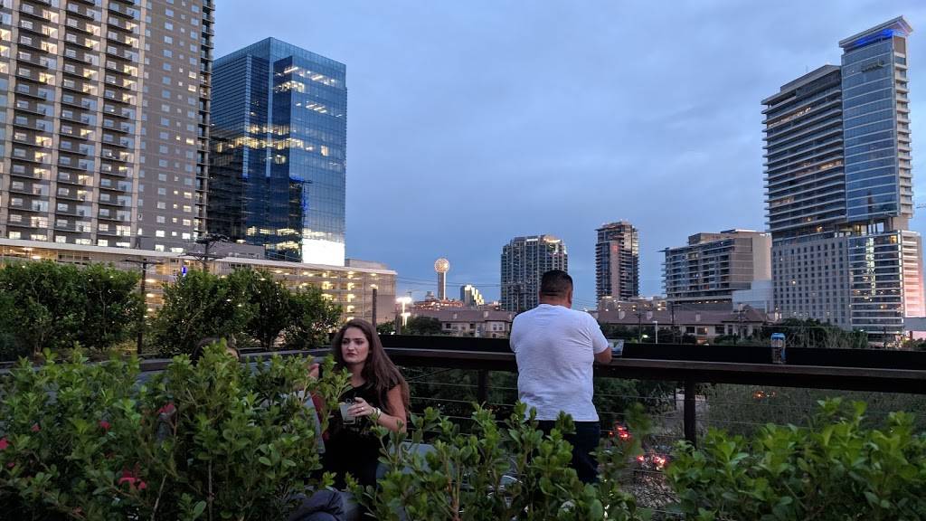 Happiest Hour | restaurant | 2616 Olive St, Dallas, TX 75201, USA | 9725280067 OR +1 972-528-0067