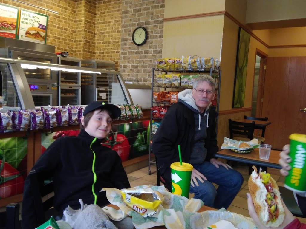 Subway | restaurant | 238 E Main St, Marshall, WI 53559, USA | 6086553331 OR +1 608-655-3331