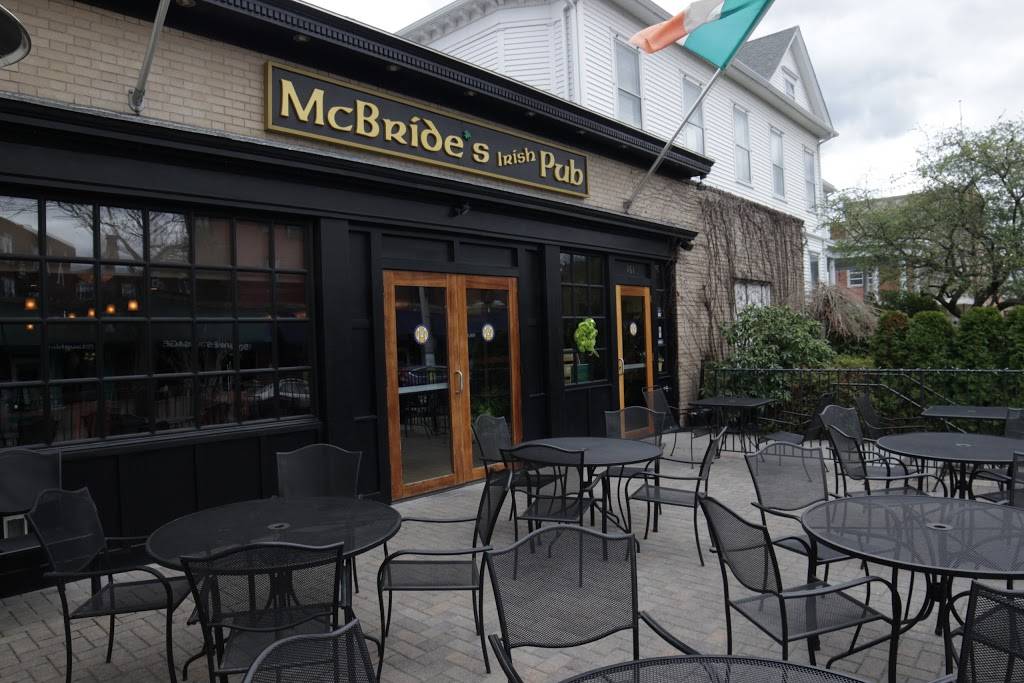 McBrides Pub | restaurant | 161 Wayland Ave, Providence, RI 02906, USA | 4017513000 OR +1 401-751-3000