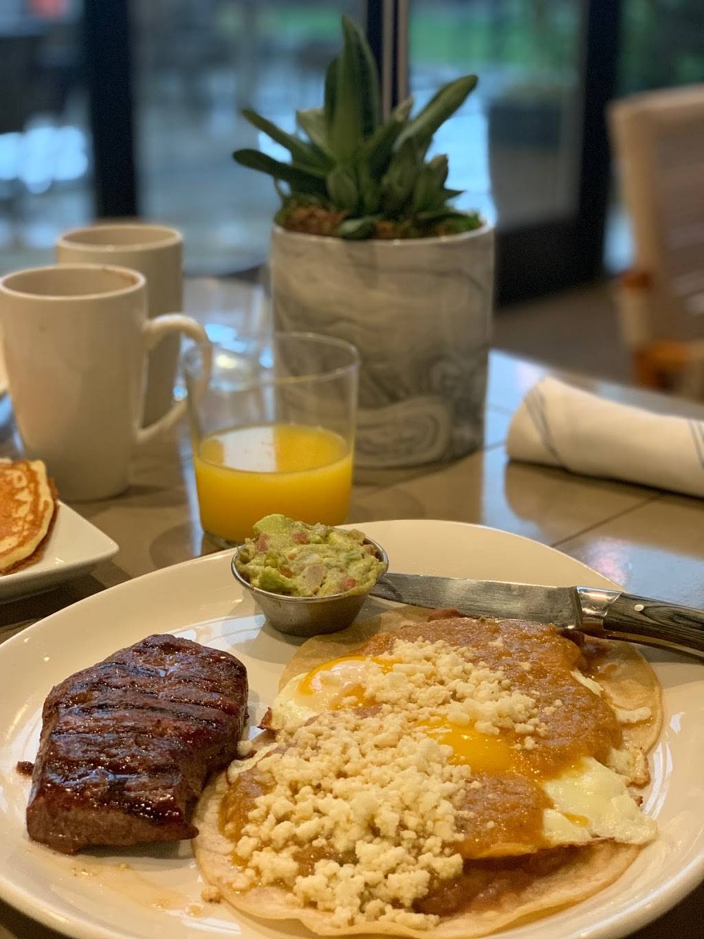 21 Square Bar and Kitchen | restaurant | 3635 Fashion Way, Torrance, CA 90503, USA | 3105436034 OR +1 310-543-6034