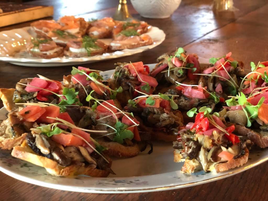 South Pond Farms | restaurant | 1020 Gray Rd, Pontypool, ON L0A 1K0, Canada | 7052771649 OR +1 705-277-1649