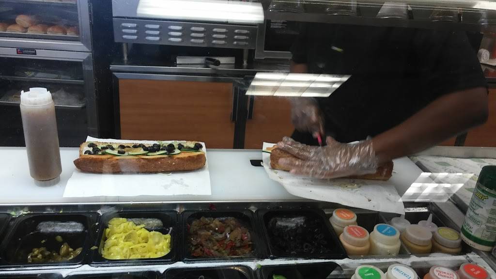 Subway Restaurants | restaurant | 1622 Bedford Ave, Brooklyn, NY 11225, USA | 3477708853 OR +1 347-770-8853