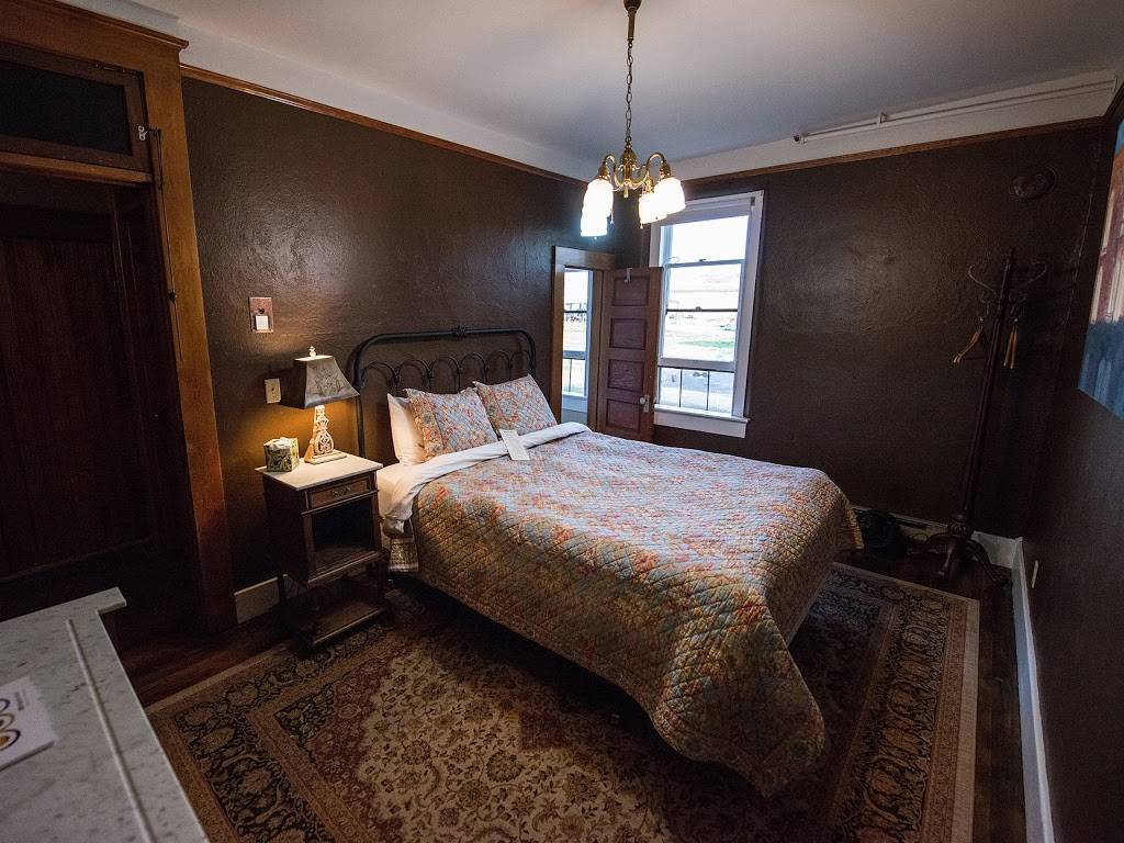 Balch Hotel | restaurant | 40 Heimrich St, Dufur, OR 97021, USA | 5414672277 OR +1 541-467-2277